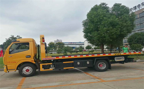 龙岩定远24小时拖车救援电话号码，定远道路救援公司怎么收费的